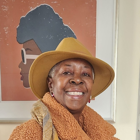 JOIN ME TODAY @ 1:45 PM EST👚 Unlisted & Listed Fabulous Items! Come See👀 - Picture 9 of 11